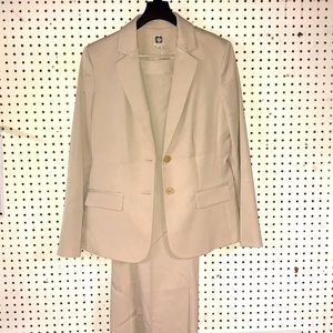 2 Piece ANNE KLEIN tan pantsuit top sz10 bottom 12